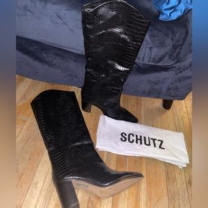 Schultz boots size US 11 Never worn